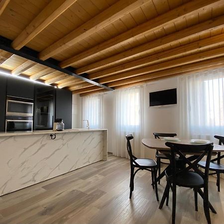 Elva Suite House Чоджия Екстериор снимка