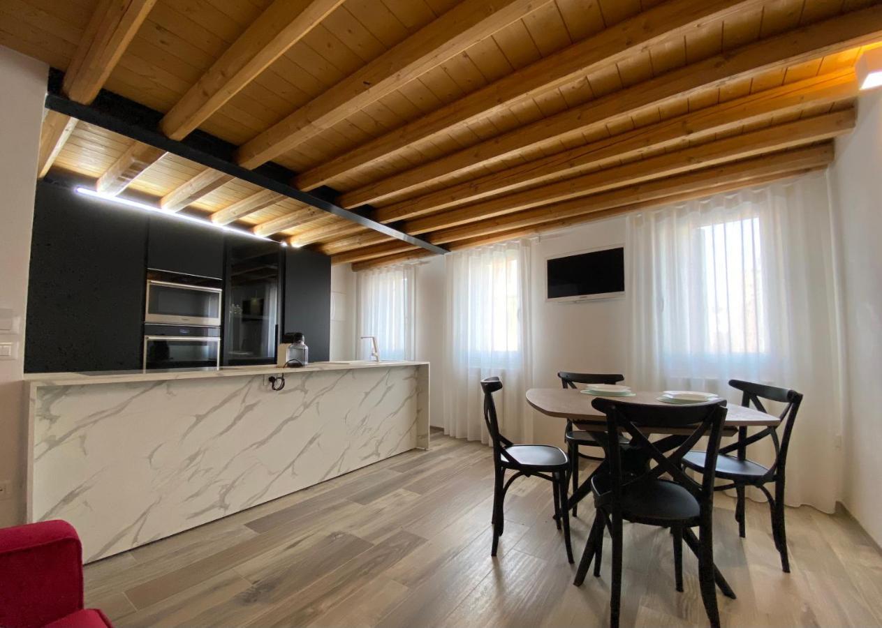 Elva Suite House Чоджия Екстериор снимка